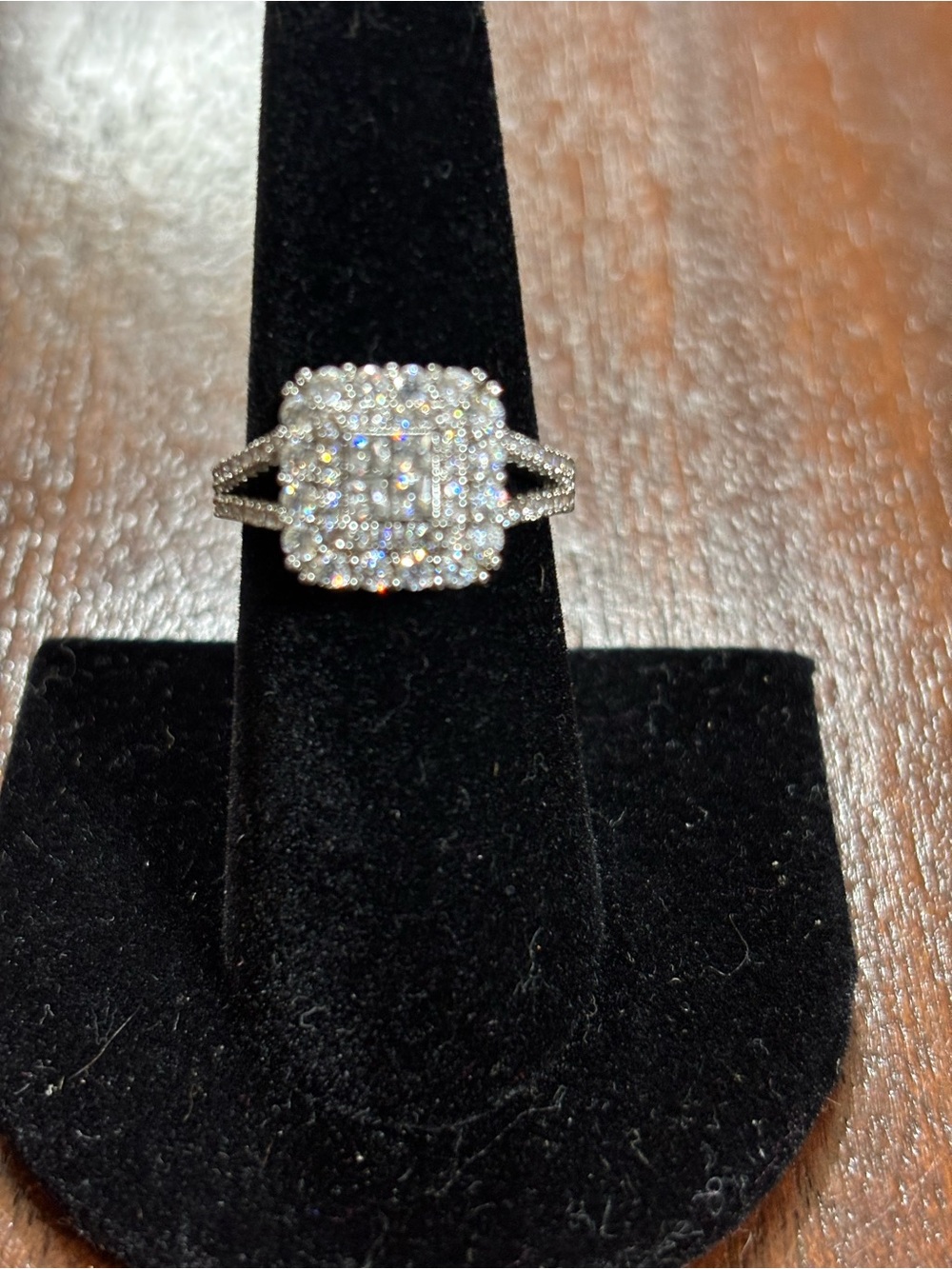 Sparkling Cushion Halo Split-Shank Ring in White